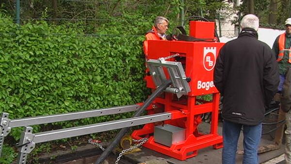 CPC Cable extraction and cutting device